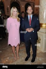 palm-beach-fl-march-11-donald-trump-dining-with-pam-bondi-the-current-KK481X.jpg